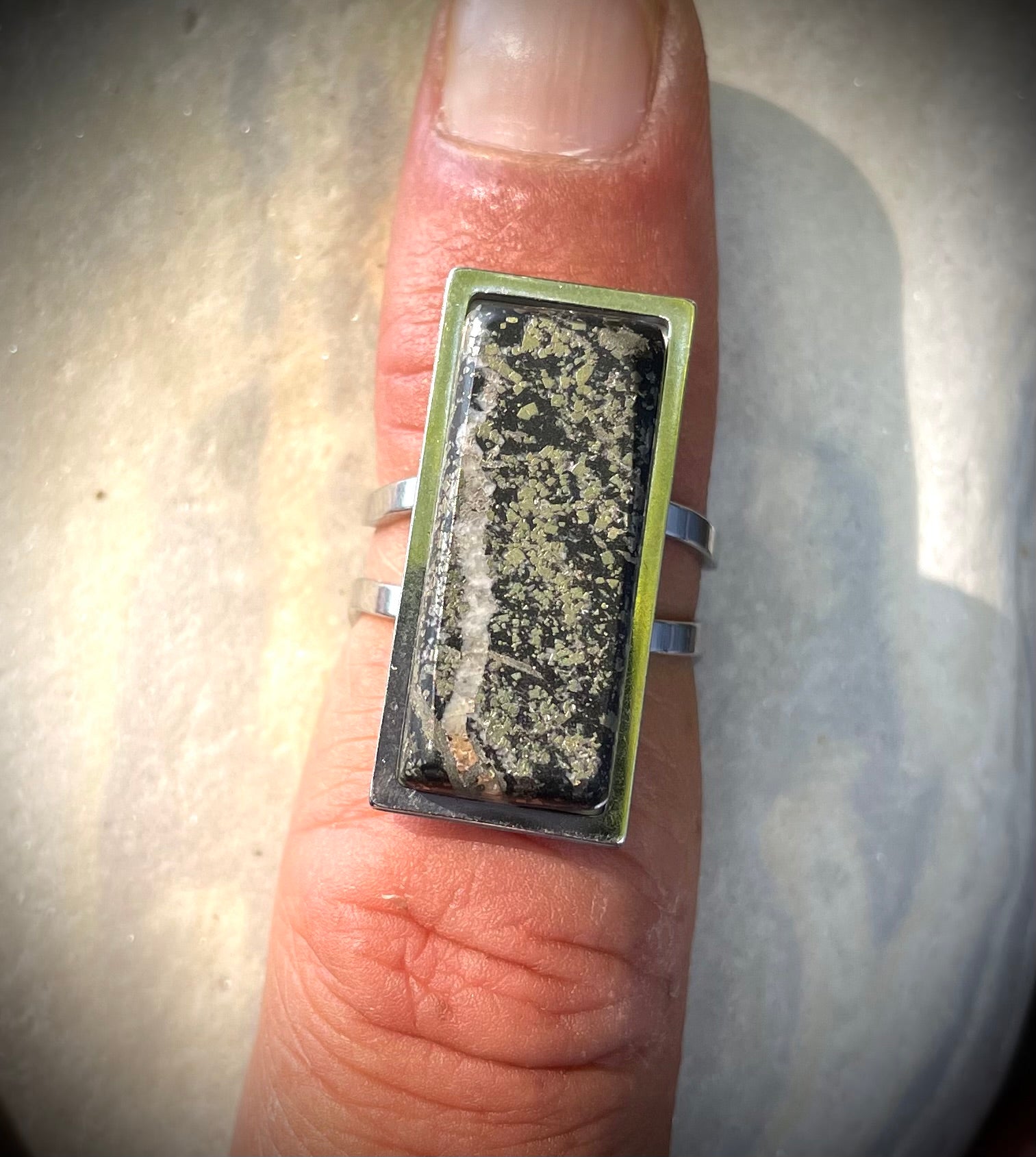 Pyritschiefer de Chamoson, VS (Argilite à Pyrites)