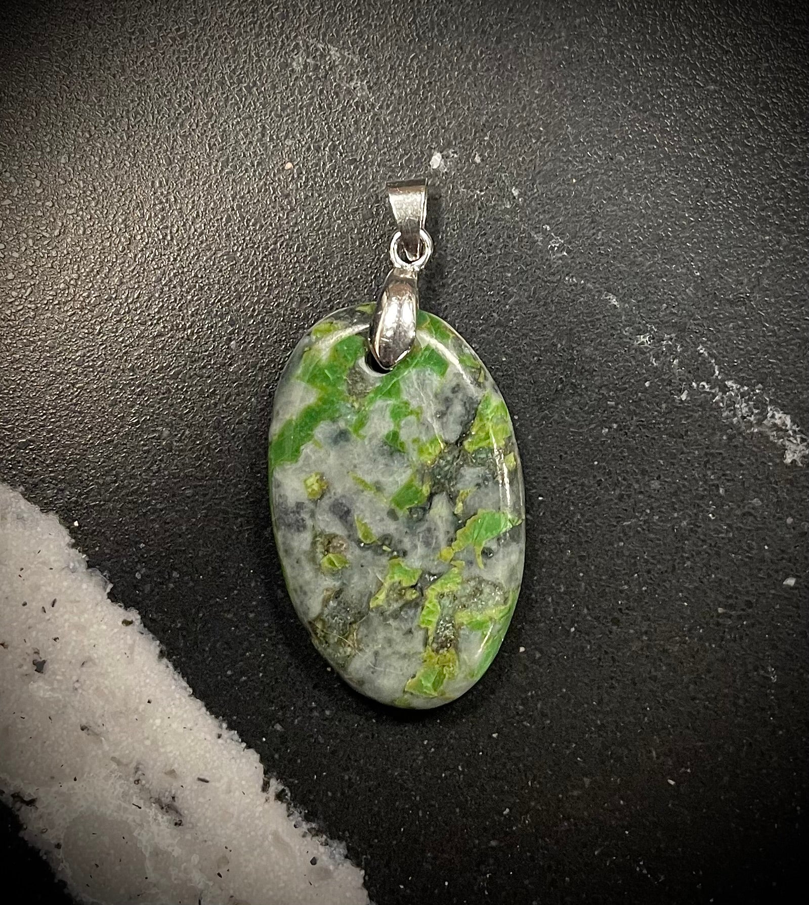 Smaragdite (Allalin Gabbro) du Mattmark, VS