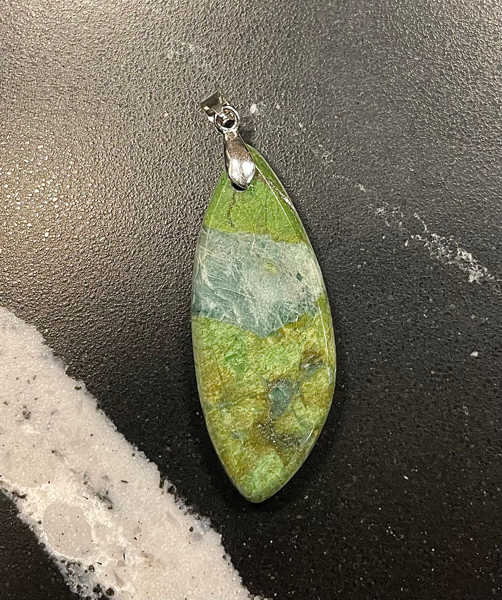 Smaragdite (Allalin Gabbro) du Mattmark, VS