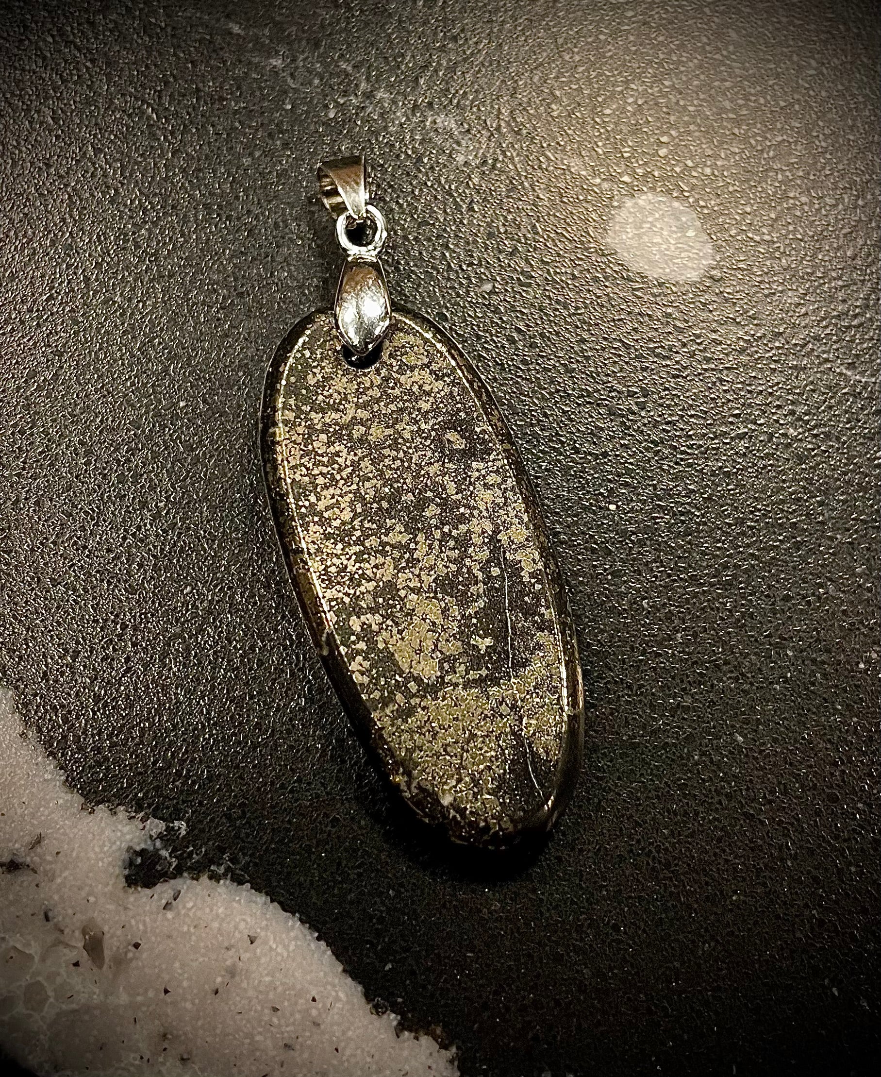 Pyritschiefer de Chamoson, VS (Argilite à Pyrites)