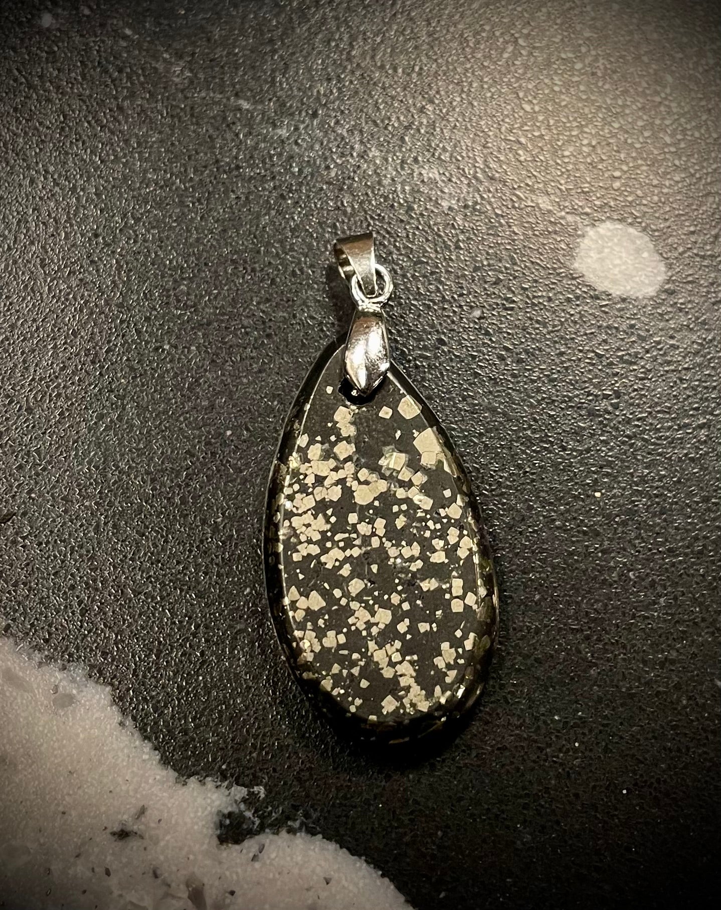 Pyritschiefer de Grindelwald, BE (Argilite à Pyrites)