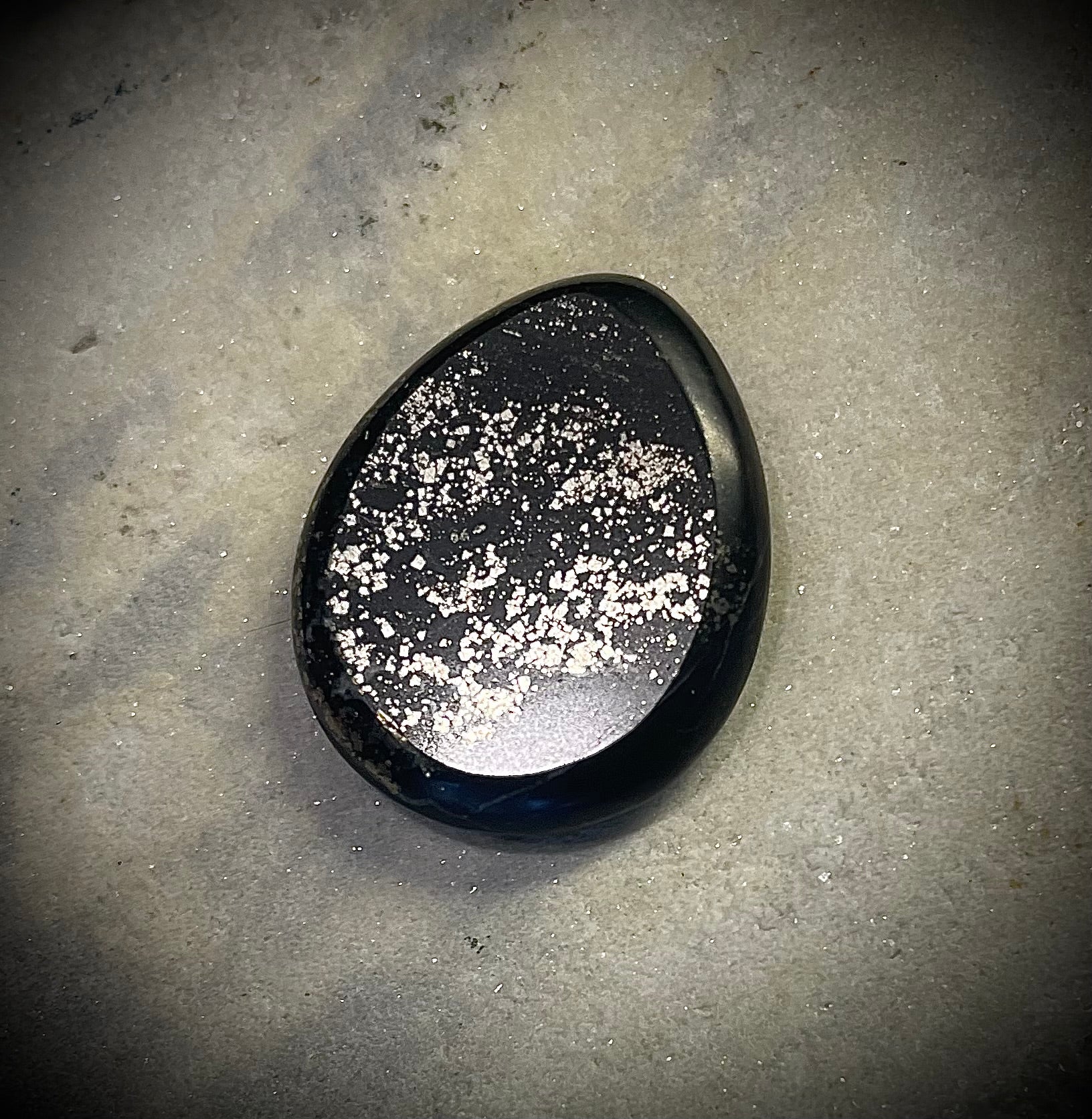 Pyritschiefer de Chamoson, VS (Argilite à Pyrites)