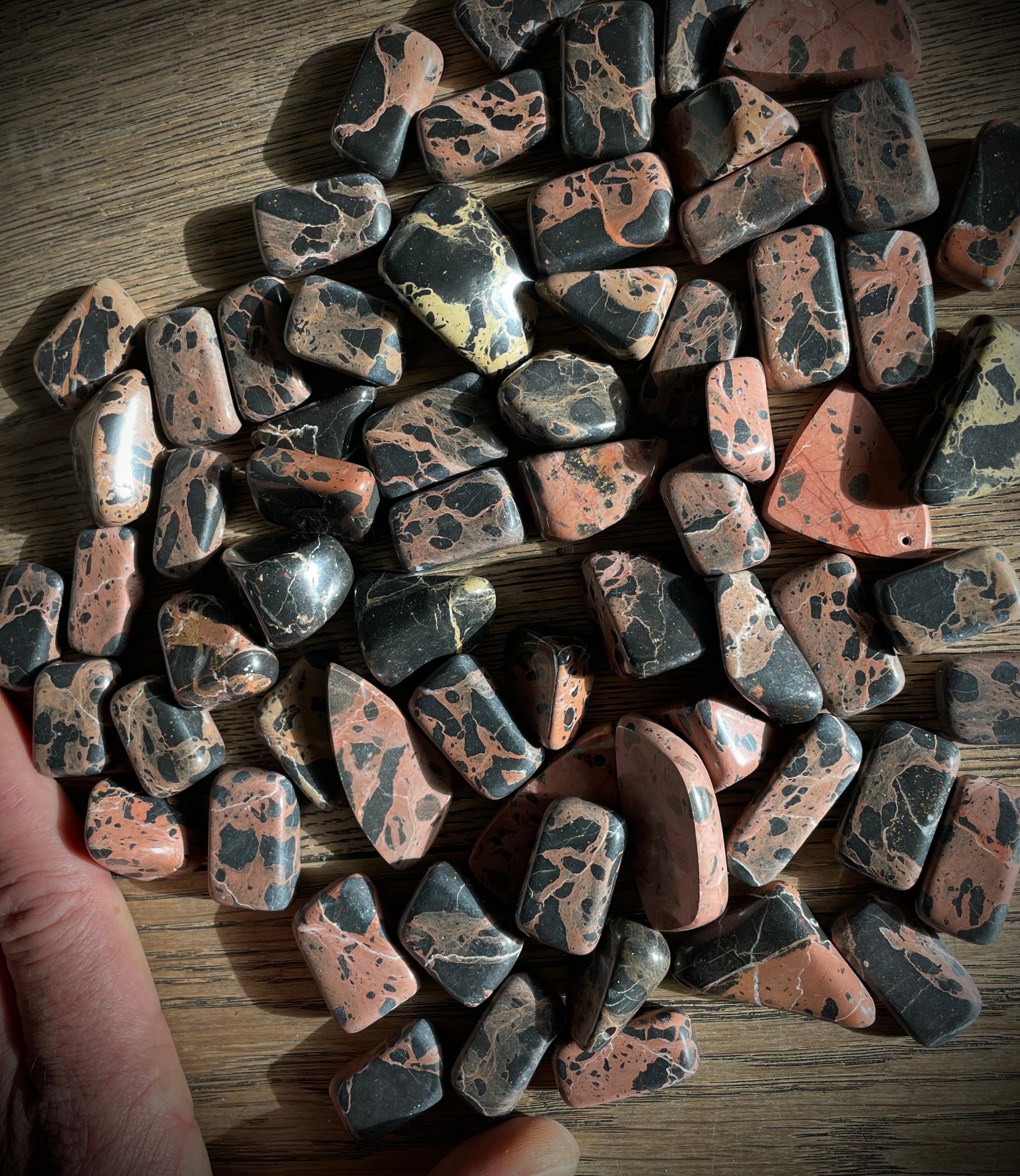 Pierres roulées de Marbre du Simmental (BE)